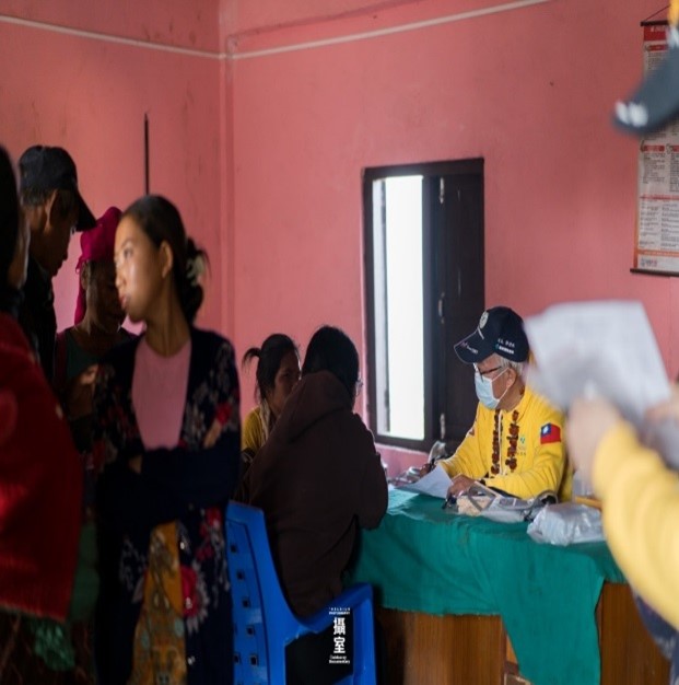 感謝客家電視台隨隊拍攝紀錄聯新國際醫療團隊尼泊爾義診實況