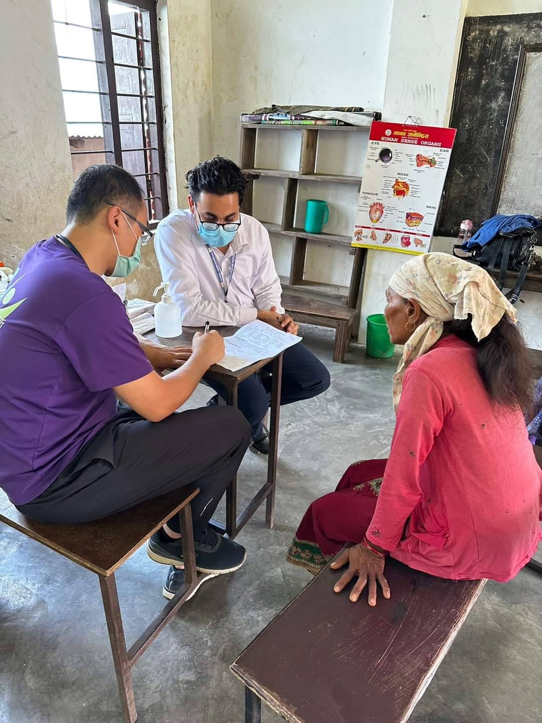 台灣聯新尼泊爾期望醫療中心 義診播下衛生教育及健康識能的種子